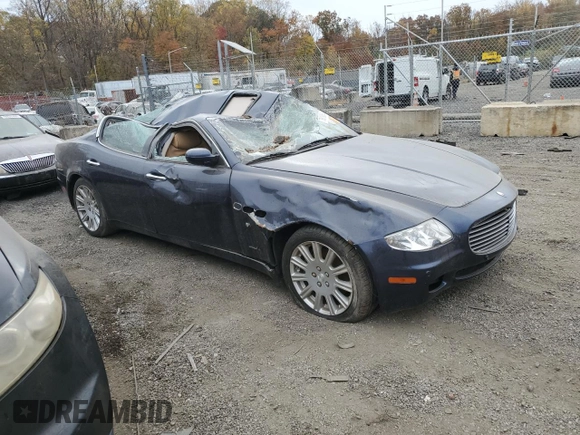 2006 Maserati Quattroporte z VIN ZAMCE39A460025290, wystawiony jako Copart lot #78816054 z przebiegiem Nie podano mil oraz Szkoda całkowita • Salvage title. Historia ofert i sprzedaży dostępna na DreamBid. Obrazek 4.