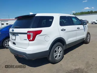 2016 Ford Police Interceptor Utility z VIN 1FM5K8AR3GGB43369, wystawiony jako IAAI lot #42209250 z przebiegiem 118 090 mil mil oraz . Historia ofert i sprzedaży dostępna na DreamBid. Obrazek 4.