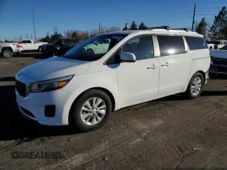 2017 Kia Sedona LX with VIN KNDMB5C19H6325946, listed as a Copart auction lot 82248594 with 139,172 mi miles and Salvage Title. Bid and sale history available at carsss.com. Image 1.