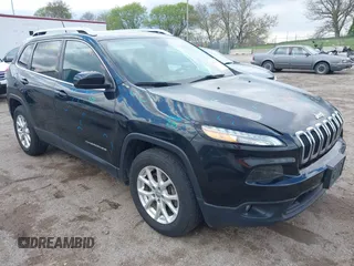 2015 Jeep Cherokee Latitude z VIN 1C4PJMCS4FW756873, wystawiony jako IAAI lot #42167632 z przebiegiem 69 668 mil mil oraz . Historia ofert i sprzedaży dostępna na DreamBid. Obrazek 1.