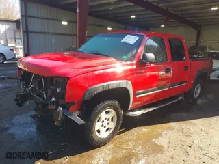 2006 Chevrolet Silverado 1500 LT1 with VIN 2GCEK13TX61173467, listed as a IAAI auction lot 41845953 with 201,552 mi miles. Bid and sale history available at carsss.com. Image 18.