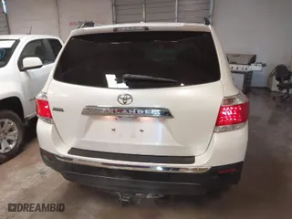2011 Toyota Highlander Limited with VIN 5TDYK3EHXBS031334, listed as a IAAI auction lot 41521311 with 134,230 mi miles. Bid and sale history available at carsss.com. Image 16.