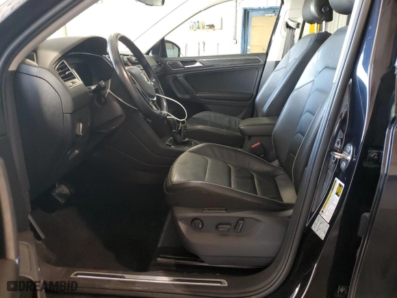 2018 Volkswagen Tiguan SEL Premium with VIN 3VV5B7AX7JM003594, listed as a Copart auction lot 80971744 with 79,898 mi miles and Salvage Title. Bid and sale history available at carsss.com. Image 7.