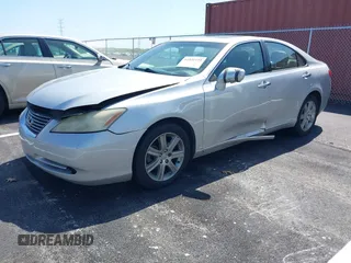 2008 Lexus ES 350 with VIN JTHBJ46G982221631, listed as a IAAI auction lot 41931159 with 303,492 mi miles. Bid and sale history available at carsss.com. Image 2.