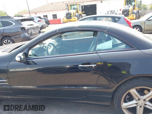 2005 Mercedes-Benz SL 500 with VIN WDBSK75F25F088450, listed as a IAAI auction lot 42424662 with 104,259 mi miles and . Bid and sale history available at DreamBid. Image 14.