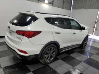 2017 Hyundai Santa Fe Ultimate z VIN 5XYZW4LA3HG465055, wystawiony jako Copart lot #54830225 z przebiegiem 111 625 mil mil oraz Czysty tytuł • Clean title. Historia ofert i sprzedaży dostępna na DreamBid. Obrazek 3.