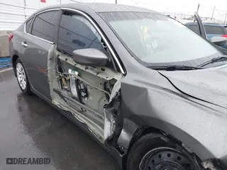 2018 Nissan Altima 2.5 SL with VIN 1N4AL3APXJC110505, listed as a IAAI auction lot 41586879 with 125,492 mi miles. Bid and sale history available at carsss.com. Image 4.