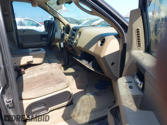 2007 Ford F-150 XLT z VIN 1FTPW12V57KA89042, wystawiony jako IAAI lot #42537434 z przebiegiem 231 684 mil mil oraz . Historia ofert i sprzedaży dostępna na DreamBid. Obrazek 5.