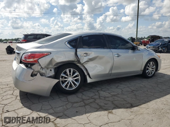 2015 Nissan Altima 2.5 with VIN 1N4AL3AP1FC277553, listed as a Copart auction lot 61069645 with 132,118 mi miles and Salvage title. Bid and sale history available at DreamBid. Image 3.