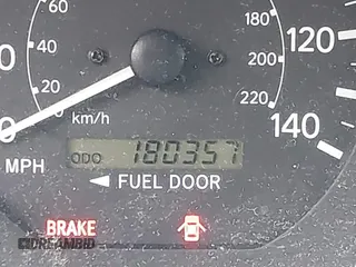 2001 Toyota Camry CE z VIN 4T1BG22K31U097733, wystawiony jako IAAI lot #42276687 z przebiegiem 180 357 mil mil oraz . Historia ofert i sprzedaży dostępna na DreamBid. Obrazek 15.
