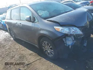 2019 Toyota Sienna XLE Auto Access Seat with VIN 5TDYZ3DC5KS014278, listed as a IAAI auction lot 41767187 with 59,444 mi miles. Bid and sale history available at carsss.com. Image 1.