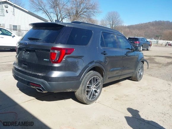 2016 Ford Explorer Sport with VIN 1FM5K8GTXGGC02467, listed as a IAAI auction lot 41812139 with 114,722 mi miles. Bid and sale history available at carsss.com. Image 4.