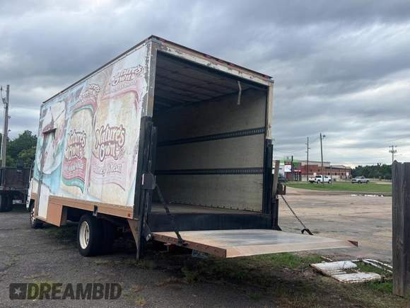 2011 Isuzu NRR IBT with VIN JALE5W169B7900028, listed as a Copart auction lot 60338775 with 415,661 mi miles and Clean title. Bid and sale history available at DreamBid. Image 3.