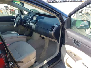 2008 Toyota Prius with VIN JTDKB20UX87704307, listed as a IAAI auction lot 42236776 with 142,996 mi miles and . Bid and sale history available at DreamBid. Image 5.