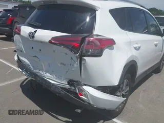2018 Toyota RAV4 XLE с VIN JTMWFREV2JJ209236, выставлен на аукционе IAAI как лот 42290661 с пробегом 55 910 миль миль и . История ставок и продаж доступна на DreamBid. Изображение 6.
