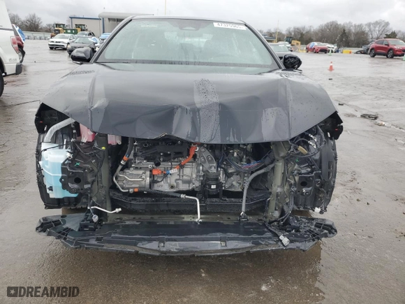 2025 Toyota Camry LE with VIN 4T1DAACK7SU524495, listed as a Copart auction lot 47325965 with 8,818 mi miles and Salvage Title. Bid and sale history available at carsss.com. Image 5.