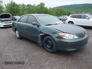 2004 Toyota Camry LE z VIN 4T1BE32K84U308442, wystawiony jako IAAI lot #42269681 z przebiegiem 213 631 mil mil oraz . Historia ofert i sprzedaży dostępna na DreamBid. Obrazek 1.