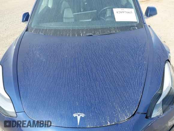 2018 Tesla Model 3 Long Range Battery z VIN 5YJ3E1EB7JF088224, wystawiony jako IAAI lot #42097665 z przebiegiem Nie podano mil oraz . Historia ofert i sprzedaży dostępna na DreamBid. Obrazek 10.