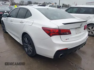 2019 Acura TLX w/A-Spec Pkg with VIN 19UUB1F63KA009058, listed as a IAAI auction lot 41456033 with 204,009 mi miles. Bid and sale history available at carsss.com. Image 3.