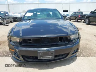 2010 Ford Mustang V6 с VIN 1ZVBP8ANXA5176164, выставлен на аукционе IAAI как лот 42217134 с пробегом 135 993 миль миль и . История ставок и продаж доступна на DreamBid. Изображение 13.