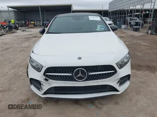 2019 Mercedes-Benz A 220 z VIN WDD3G4EB5KW012029, wystawiony jako IAAI lot #41608407 z przebiegiem 87 421 mil mil oraz . Historia ofert i sprzedaży dostępna na DreamBid. Obrazek 12.