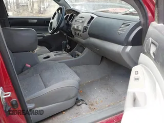 2006 Toyota Tacoma PreRunner with VIN 5TETU62N96Z154826, listed as a IAAI auction lot 41652762 with 418,565 mi miles. Bid and sale history available at carsss.com. Image 5.
