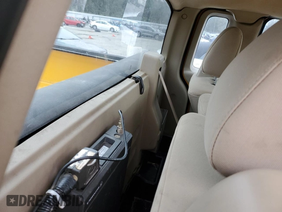 2008 Ford F-150 XL with VIN 1FTVF12538KE32990, listed as a Copart auction lot 85710764 with 141,563 mi miles and Salvage title. Bid and sale history available at DreamBid. Image 10.
