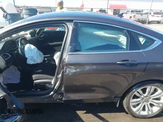 2015 Chrysler 200 Limited with VIN 1C3CCCAB1FN626906, listed as a IAAI auction lot 41644390 with 69,072 mi miles. Bid and sale history available at carsss.com. Image 17.
