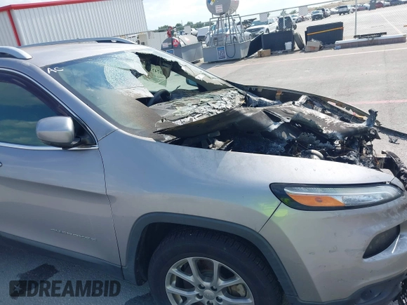2018 Jeep Cherokee Latitude Plus with VIN 1C4PJLLB1JD615497, listed as a IAAI auction lot 41242298 with 1 mi miles. Bid and sale history available at carsss.com. Image 13.