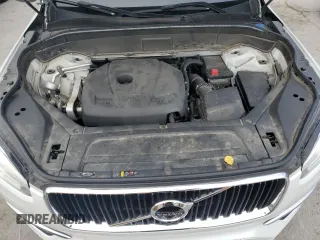 2018 Volvo XC90 Momentum z VIN YV4102PK5J1357707, wystawiony jako Copart lot #55460445 z przebiegiem 95 406 mil mil oraz Szkoda całkowita • Salvage title. Historia ofert i sprzedaży dostępna na DreamBid. Obrazek 12.