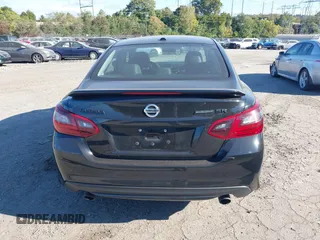 2018 Nissan Altima SR with VIN 1N4AL3AP8JC191729, listed as a IAAI auction lot 40555510 with 106,608 mi miles and . Bid and sale history available at carsss.com. Image 17.