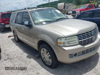 2008 Lincoln Navigator with VIN 5LMFU27548LJ12718, listed as a IAAI auction lot 42601324 with 252,082 mi miles and . Bid and sale history available at DreamBid. Image 1.