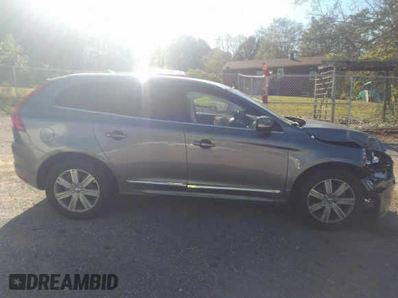 2017 Volvo XC60 Inscription with VIN YV440MDU0H2207703, listed as a IAAI auction lot 40400202 with 49,387 mi miles. Bid and sale history available at carsss.com. Image 14.