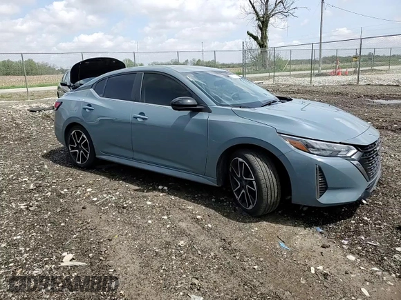 2025 Nissan Sentra SR z VIN 3N1AB8DV2SY221081, wystawiony jako Copart lot #55232405 z przebiegiem 9 391 mil mil oraz Szkoda całkowita • Salvage title. Historia ofert i sprzedaży dostępna na DreamBid. Obrazek 13.