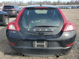2013 Volvo C30 T5 z VIN YV1672MK2D2303931, wystawiony jako Copart lot #50793765 z przebiegiem 135 889 mil mil oraz Szkoda całkowita • Salvage title. Historia ofert i sprzedaży dostępna na DreamBid. Obrazek 6.