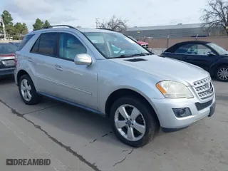2009 Mercedes-Benz M-Class 3.5L with VIN 4JGBB86E59A442053, listed as a IAAI auction lot 41851346 with NaN miles. Bid and sale history available at carsss.com. Image 1.