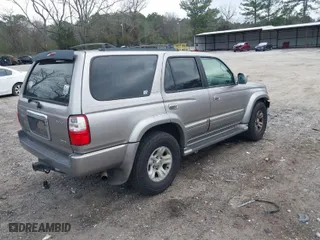 2002 Toyota 4Runner Limited with VIN JT3GN87R520229610, listed as a IAAI auction lot 41806628 with 338,035 mi miles. Bid and sale history available at carsss.com. Image 4.