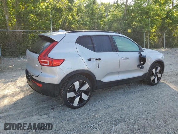 2023 Volvo XC40 Ultimate with VIN YV4ED3UM8P2946867, listed as a Copart auction lot 63029375 with 13,663 mi miles and Salvage title. Bid and sale history available at DreamBid. Image 3.