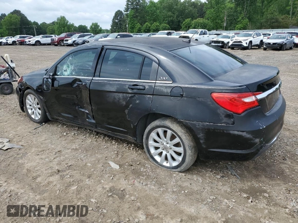 2012 Chrysler 200 Touring z VIN 1C3CCBBB2CN119033, wystawiony jako Copart lot #54691035 z przebiegiem 178 758 mil mil oraz Szkoda całkowita • Salvage title. Historia ofert i sprzedaży dostępna na DreamBid. Obrazek 2.