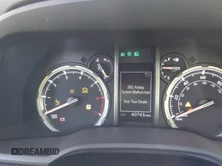 2022 Toyota 4Runner Limited z VIN JTEKU5JR2N6017275, wystawiony jako IAAI lot #41458168 z przebiegiem 40 743 mil mil oraz . Historia ofert i sprzedaży dostępna na DreamBid. Obrazek 7.