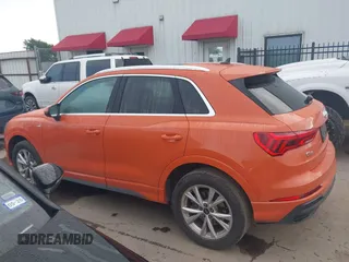 2023 Audi Q3 S line Premium z VIN WA1DECF38P1129821, wystawiony jako IAAI lot #42503445 z przebiegiem 49 651 mil mil oraz . Historia ofert i sprzedaży dostępna na DreamBid. Obrazek 15.