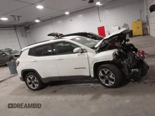 2020 Jeep Compass Limited with VIN 3C4NJCCB3LT229698, listed as a IAAI auction lot 41461973 with 41,973 mi miles and . Bid and sale history available at carsss.com. Image 13.