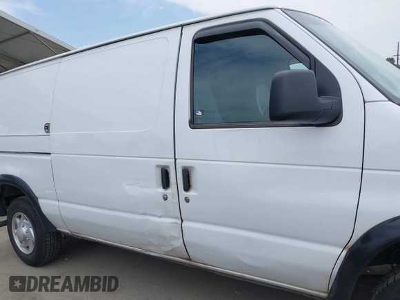 2008 Ford Econoline Cargo Commercial z VIN 1FTNE14W88DA02336, wystawiony jako IAAI lot #42325033 z przebiegiem 196 923 mil mil oraz . Historia ofert i sprzedaży dostępna na DreamBid. Obrazek 13.