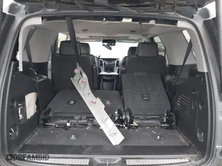 2018 Cadillac Escalade Luxury with VIN 1GYS4BKJ3JR143952, listed as a IAAI auction lot 41333902 with 124,265 mi miles. Bid and sale history available at carsss.com. Image 8.