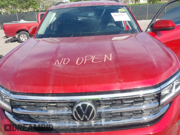 2021 Volkswagen Atlas SE z VIN 1V2WR2CA3MC526612, wystawiony jako IAAI lot #41625077 z przebiegiem 70 856 mil mil oraz . Historia ofert i sprzedaży dostępna na DreamBid. Obrazek 10.