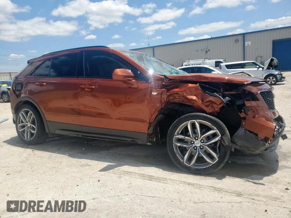 2020 Cadillac XT4 FWD Sport z VIN 1GYFZER45LF025992, wystawiony jako Copart lot #60110325 z przebiegiem 43 820 mil mil oraz Szkoda całkowita • Salvage title. Historia ofert i sprzedaży dostępna na DreamBid. Obrazek 4.