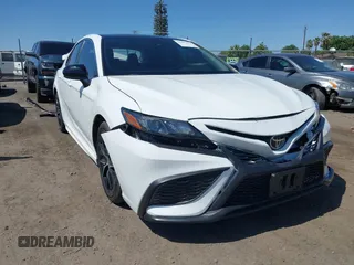 2021 Toyota Camry SE Nightshade with VIN 4T1G11AKXMU478406, listed as a IAAI auction lot 42106018 with 51,990 mi miles and . Bid and sale history available at DreamBid. Image 1.