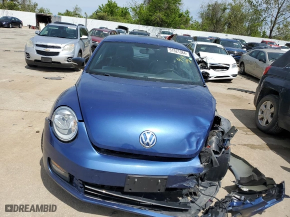 2012 Volkswagen Beetle 2.0T Turbo w/Sun/Sound PZEV with VIN 3VWVA7AT1CM606040, listed as a Copart auction lot 51521384 with 167,108 mi miles and Salvage Title. Bid and sale history available at carsss.com. Image 5.