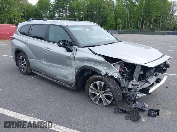 2024 Toyota Highlander LE with VIN 5TDKDRBH6RS532755, listed as a IAAI auction lot 42368462 with 8,337 mi miles and . Bid and sale history available at DreamBid. Image 1.