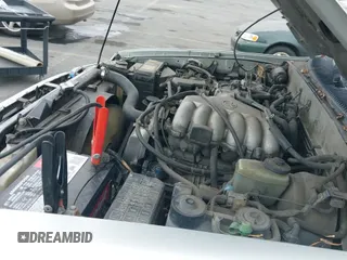 1999 Toyota 4Runner SR5 z VIN JT3HN86R6X0259132, wystawiony jako IAAI lot #42979925 z przebiegiem 232 230 mil mil oraz . Historia ofert i sprzedaży dostępna na DreamBid. Obrazek 12.